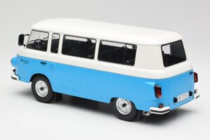 Barkas B1000 Bleu & Blanc MCG 1:18 MCG18007 Métal — image 4 sur 6