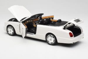 Bentley Azure Glacier White Minichamps 1:18 100139502 Métal — image 5 sur 8