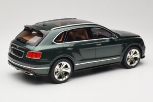 Bentley Bentayga Styling Pack Vert GT Spirit 1:18 GT133 Résine — image 2 sur 6