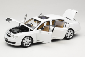 Bentley Continental Flying Spur Blanc Minichamps 1:18 100139461 Métal — image 2 sur 8