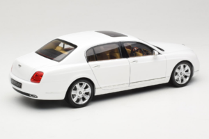Bentley Continental Flying Spur Blanc Minichamps 1:18 100139461 Métal — image 3 sur 8