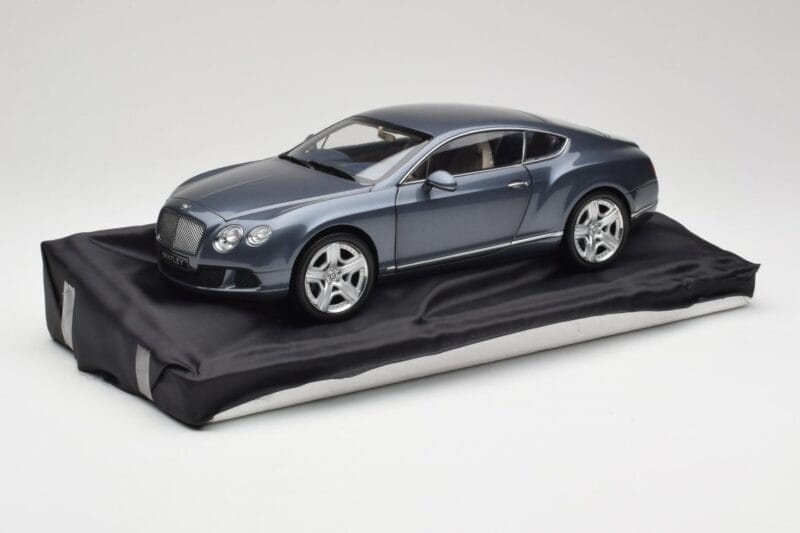 Bentley Continental GT Grey Metallic Minichamps 1:18 100139920 Métal