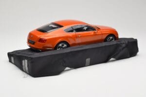 Bentley Continental GT Orange Metallic Minichamps 1:18 100139921 Métal — image 3 sur 8