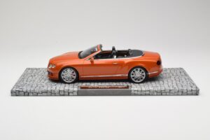 Bentley Continental GT Speed Cabriolet Orange Metallic Minichamps 1:18 107139430 Métal — image 3 sur 6