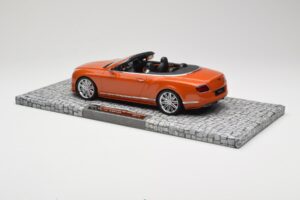Bentley Continental GT Speed Cabriolet Orange Metallic Minichamps 1:18 107139430 Métal — image 5 sur 6