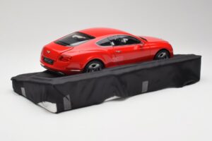 Bentley Continental GT St. James Red Minichamps 1:18 100139922 Métal — image 3 sur 8