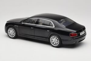 Bentley Flying Spur W12 Onyx Black Kyosho 1:18 08891NX Métal — image 7 sur 8