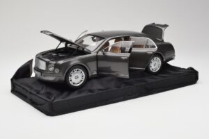 Bentley Mulsanne Brodgar Metallic Minichamps 1:18 BL843 Métal — image 2 sur 8