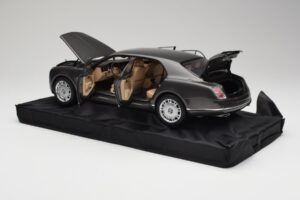 Bentley Mulsanne Brodgar Metallic Minichamps 1:18 BL843 Métal — image 5 sur 8