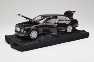 Bentley Mulsanne Burnt Oak Minichamps 1:18 100139905 Métal — image 2 sur 8
