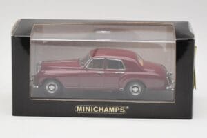 Bentley S1 Continental Flying Spur Bordeaux Minichamps 1:43 436139550 Métal — image 4 sur 4