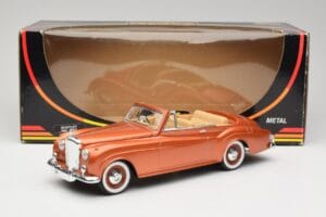 Bentley Type S2 Mulliner Cabriolet Tudor Orange Métallisé Solido 1:18 8007 Métal — image 8 sur 8