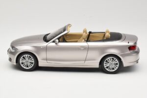 BMW 1 Series E88 Cabriolet Mineral Silver Metallic Kyosho 1:18 80430427020 Métal — image 4 sur 8
