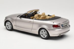 BMW 1 Series E88 Cabriolet Mineral Silver Metallic Kyosho 1:18 80430427020 Métal — image 7 sur 8