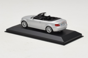 BMW 1-Series E88 Cabriolet Titan Silver Minichamps 1:43 80420427037-R1 Métal — image 3 sur 5