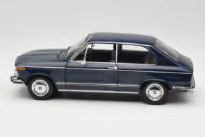 BMW 1600 Touring Bleu Minichamps 1:18 80430145823 Métal — image 4 sur 8