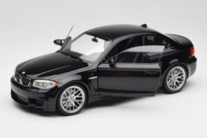BMW 1M Coupe E82 Black Metallic Minichamps 1:18 110020021 Métal — image 2 sur 8