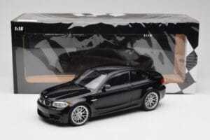 BMW 1M Coupe E82 Black Metallic Minichamps 1:18 110020021 Métal — image 8 sur 8