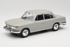 BMW 2000 TI Gris MCG 1:18 MCG18112 Métal