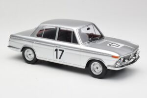 BMW 2000 Ti #17 J. Ickx / H. Hahne 24 Hours of Spa 1966 Winners Minichamps 1:18 107662517 Résine — image 4 sur 6