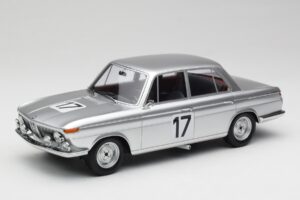 BMW 2000 Ti #17 J. Ickx / H. Hahne 24 Hours of Spa 1966 Winners Minichamps 1:18 107662517 Résine