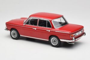 BMW 2000 121 Rouge MCG 1:18 MCG18543 Métal — image 5 sur 6