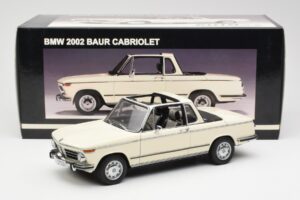 BMW 2002 Baur Cabriolet E10 Chamonix Blanc AUTOart 1:18 70532 Métal — image 8 sur 8