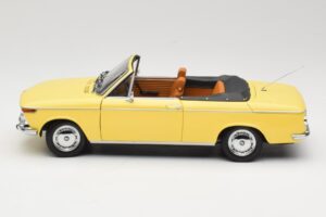 BMW 2002 Cabriolet Vert Vif Minichamps 1:18 80430145820 Métal — image 4 sur 8
