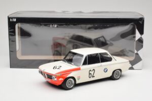 BMW 2002 tiK BMW AG #1 H. Hahne / D. Quester Class Winner Guards International 6 Hours Brands Hatch 1969 Minichamps 1:18 1556 — image 6 sur 6