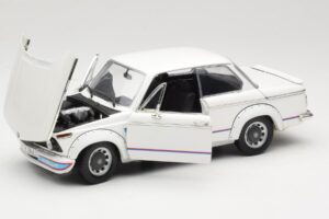 BMW 2002 Turbo E10 Blanc Anson 1:18 30393 Métal — image 2 sur 8