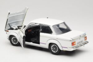 BMW 2002 Turbo E10 Blanc Anson 1:18 30393 Métal — image 5 sur 8