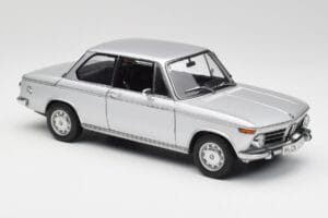 BMW 2002tii Argent AUTOart 1:18 80430151479 Métal — image 6 sur 8