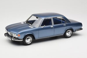 BMW 2500 E3 Blue Metallic BoS Models 1:18 BOS030 Résine