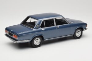 BMW 2500 E3 Blue Metallic Minichamps 1:18 155029200 Métal — image 2 sur 6