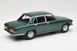 BMW 2500 E3 Green Metallic Minichamps 1:18 155029201 Métal — image 2 sur 6