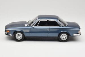 BMW 2800 CS E9 Bleu Métallisé Minichamps 1:18 155028032 Métal — image 3 sur 6
