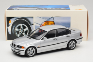 BMW 3 Series E46 Argent UT Models 1:18 80439421535 Métal — image 8 sur 8