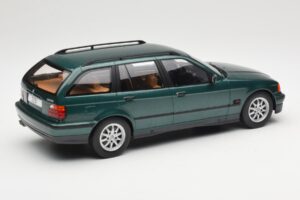 BMW 3 Series E36 Touring Green Metallic MCG 1:18 MCG18366 Métal — image 2 sur 6