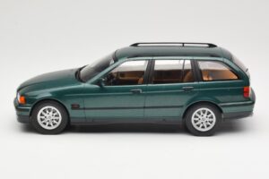 BMW 3 Series E36 Touring Green Metallic MCG 1:18 MCG18366 Métal — image 3 sur 6