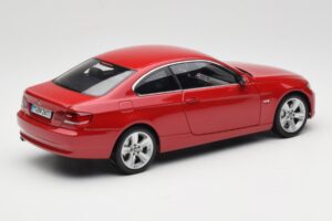 BMW 3 Series E92 Rouge Kyosho 1:18 80430407219 Métal — image 3 sur 8