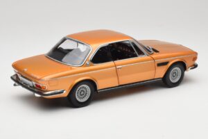 BMW 3.0 CSi E9 Gold Metallic Minichamps 1:18 180029027 Métal — image 3 sur 8