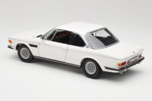 BMW 3.0 CSi E9 Blanc Minichamps 1:18 180029026 Métal — image 7 sur 8
