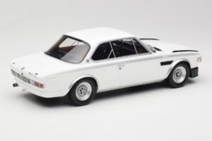 BMW 3.0 CSL E9 Chamonix White Otto 1:18 OT1145 Résine — image 2 sur 6