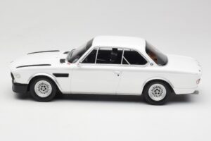 BMW 3.0 CSL E9 Chamonix White Otto 1:18 OT1145 Résine — image 3 sur 6