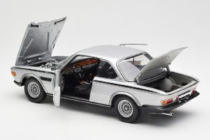 BMW 3.0 CSL E9 Argent Minichamps 1:18 180029020 Métal — image 5 sur 8