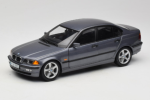 BMW 318i E46 Grey Metallic Édition Concessionnaire UT Models 1:18 80430028459 Métal