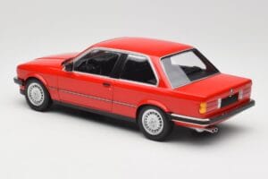 BMW 323i E21 Rouge Minichamps 1:18 155026000 Métal — image 5 sur 6