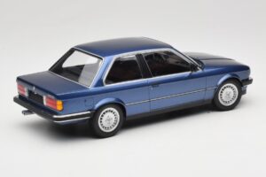 BMW 323i E30 Blue Metallic Minichamps 1:18 155026002 Métal — image 2 sur 6