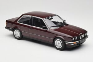 BMW 323i E30 Dark Red Metallic Minichamps 1:18 155026007 Métal — image 4 sur 6