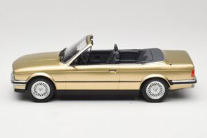 BMW 325i E30 Cabriolet Beige MCG 1:18 MCG18544 Métal — image 3 sur 6